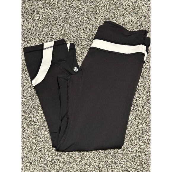 Lululemon Athletics Capri leggings size 4 D10 - Picture 3 of 4